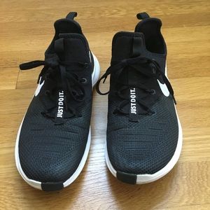 Nike Free TR 8, Black:White